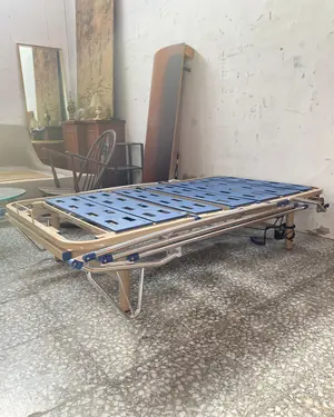 Cama articulada eléctrica con barandillas - miniatura 4
