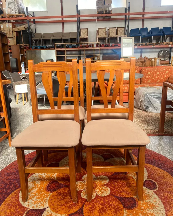 Juego de 4 sillas de comedor de madera con tapizado