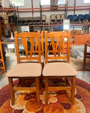 Juego de 4 sillas de comedor de madera con tapizado - miniatura 1