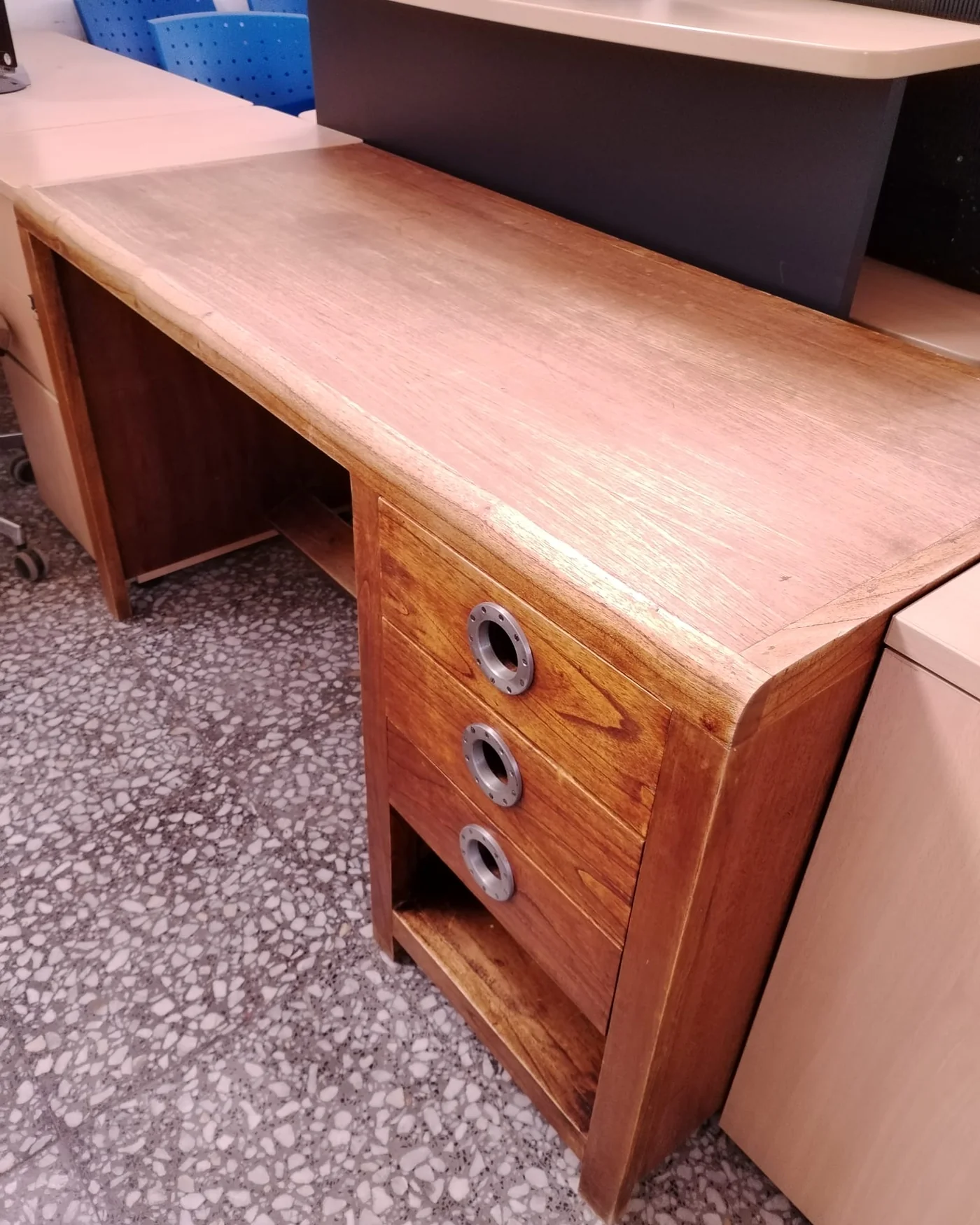 EScritorio de madera - imagen 6