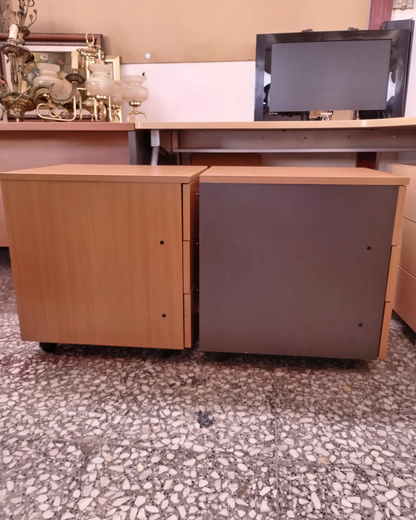 Par de archivadores de oficina con ruedas - imagen 3
