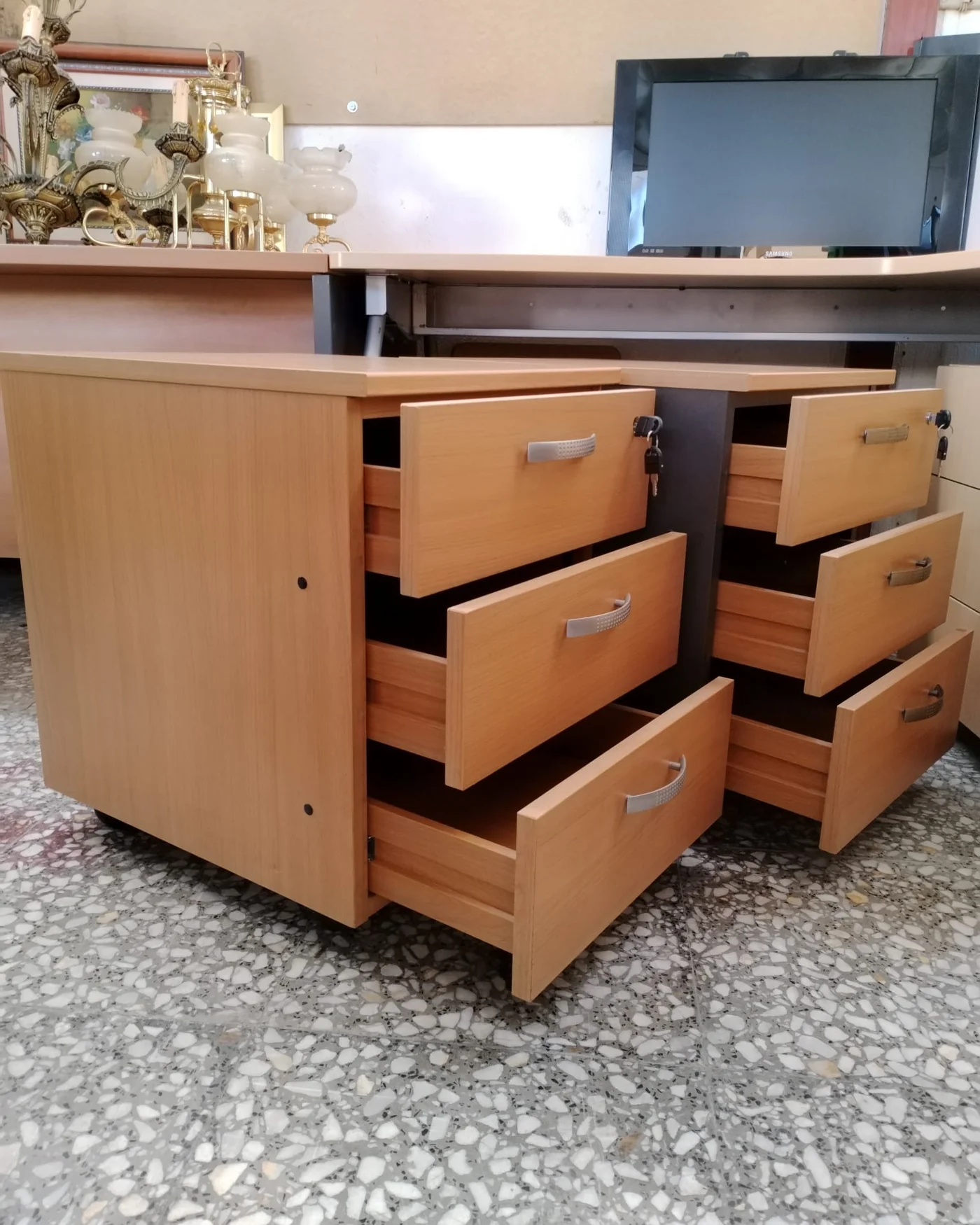 Par de archivadores de oficina con ruedas - imagen 4