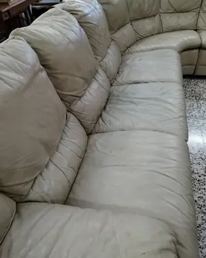 Gran sofá rinconero de piel Natuzzi con reclinables - miniatura 5