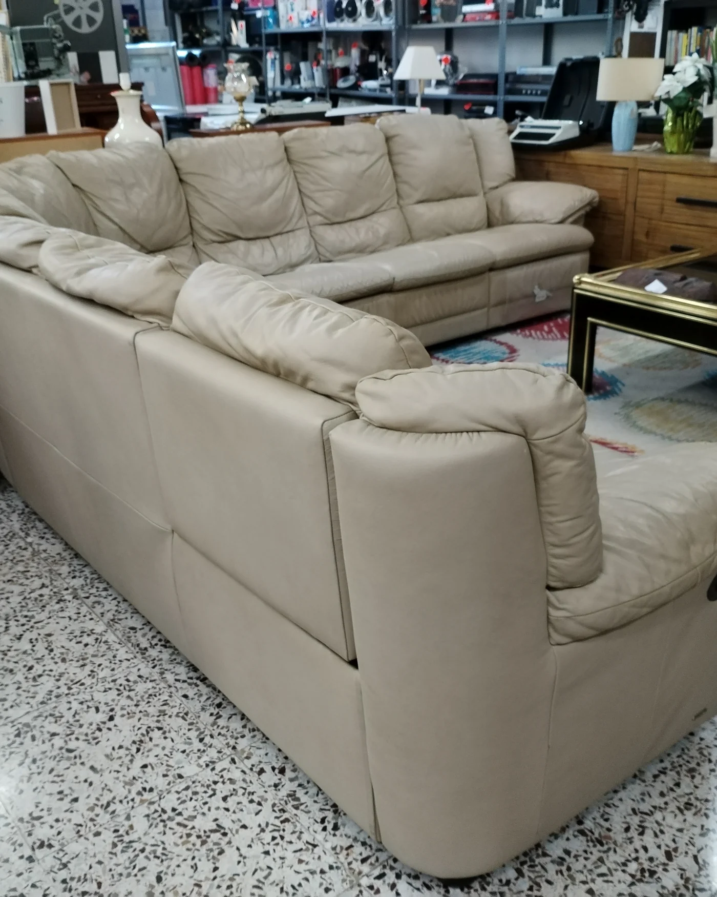 Gran sofá rinconero de piel Natuzzi con reclinables - imagen 7