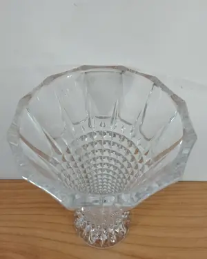 Jarrón de cristal tallado - miniatura 3