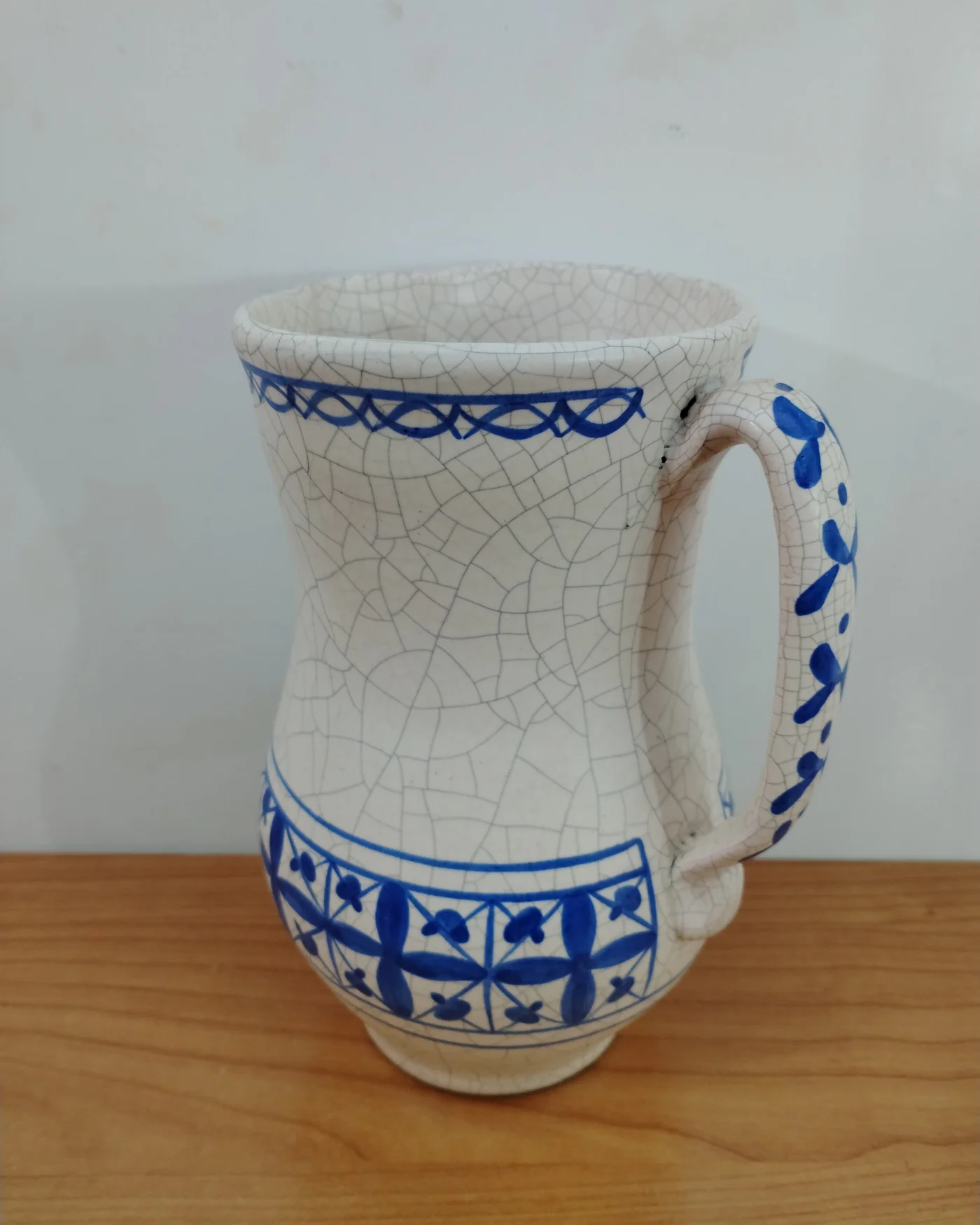 Jarrón de porcelana con decoración azul y efecto craquelado - imagen 3