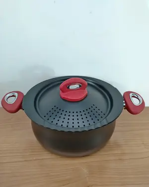 Olla Bidasoa con tapa y asas rojas - miniatura 2