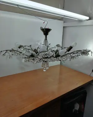 Lámpara de techo vintage con cristal tallado y flores - miniatura 1