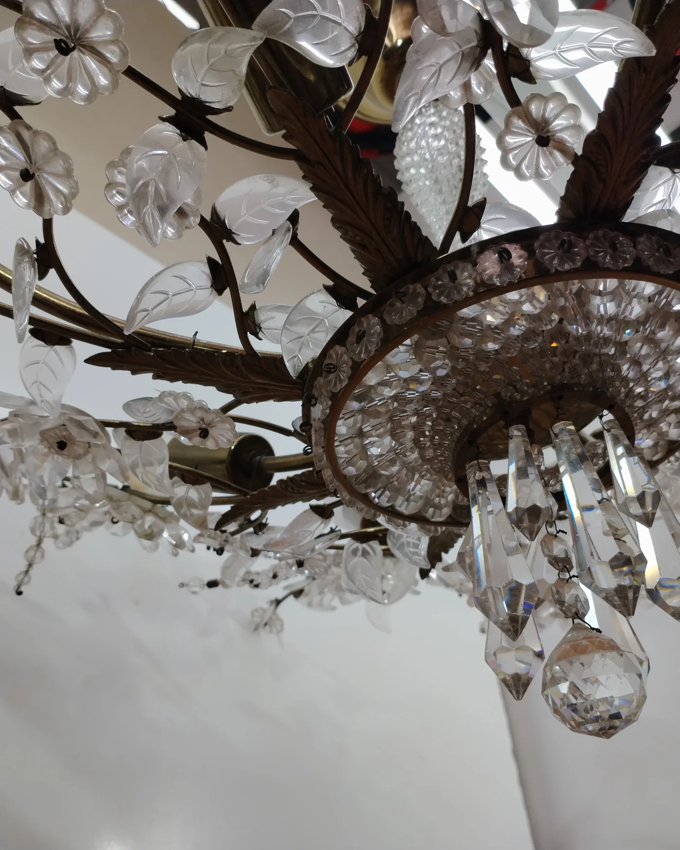 Lámpara de techo vintage con cristal tallado y flores - imagen 3