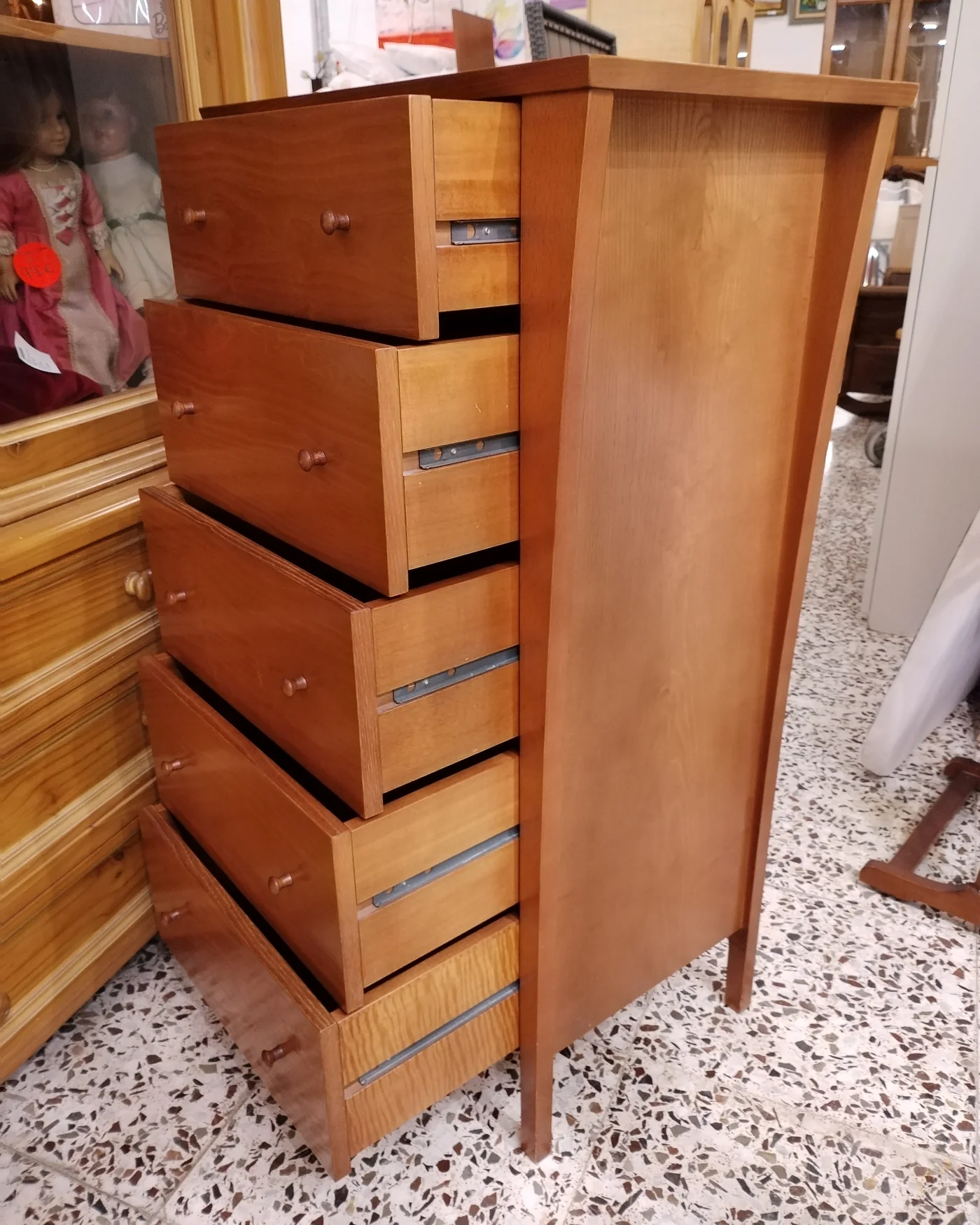 Sinfonier alto de madera con cinco cajones - imagen 3