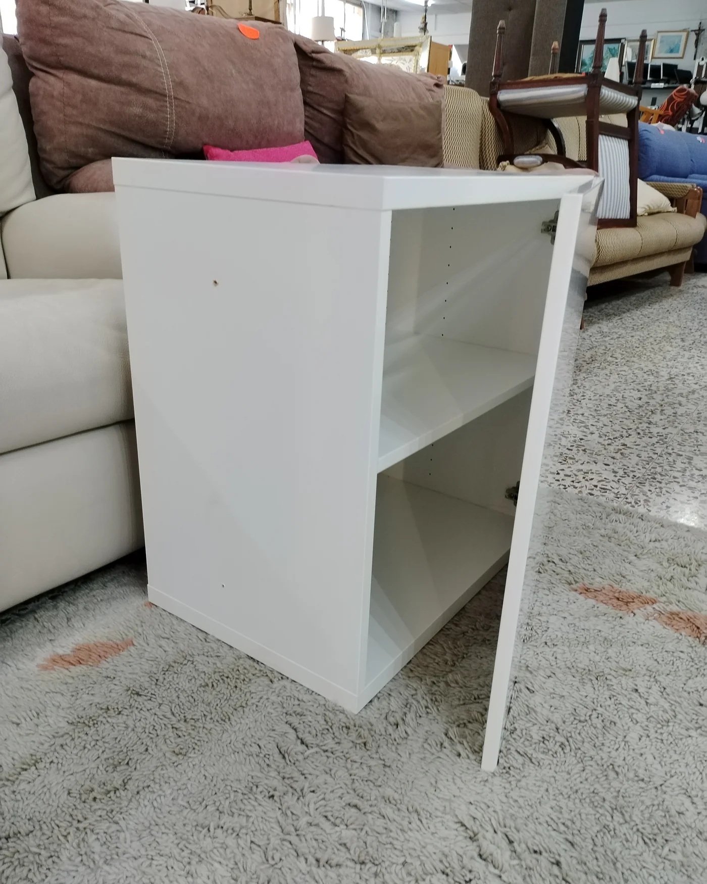 Módulo de pared blanco con puerta y estante - imagen 5