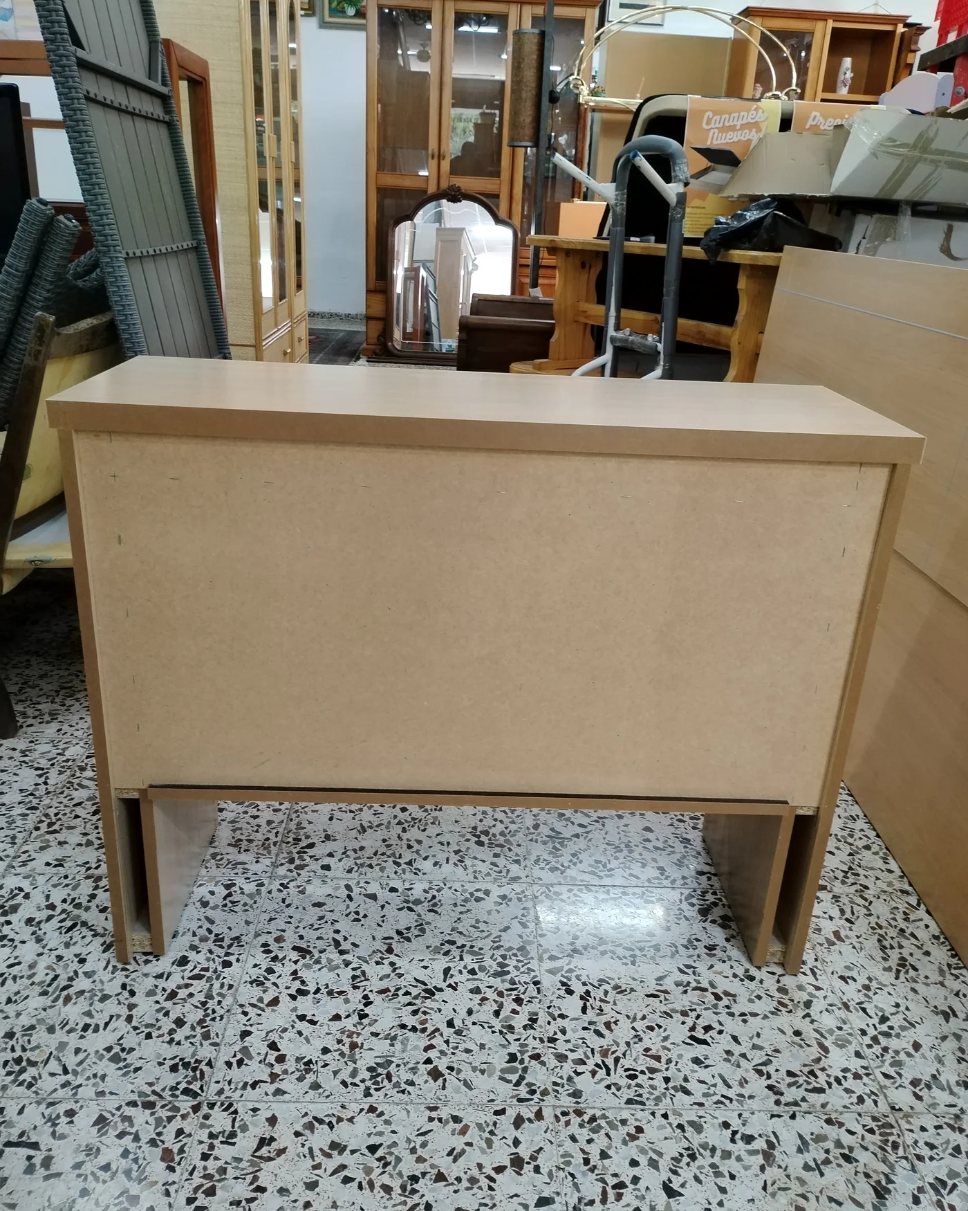Aparador de madera moderno con cajón y estante - imagen 4