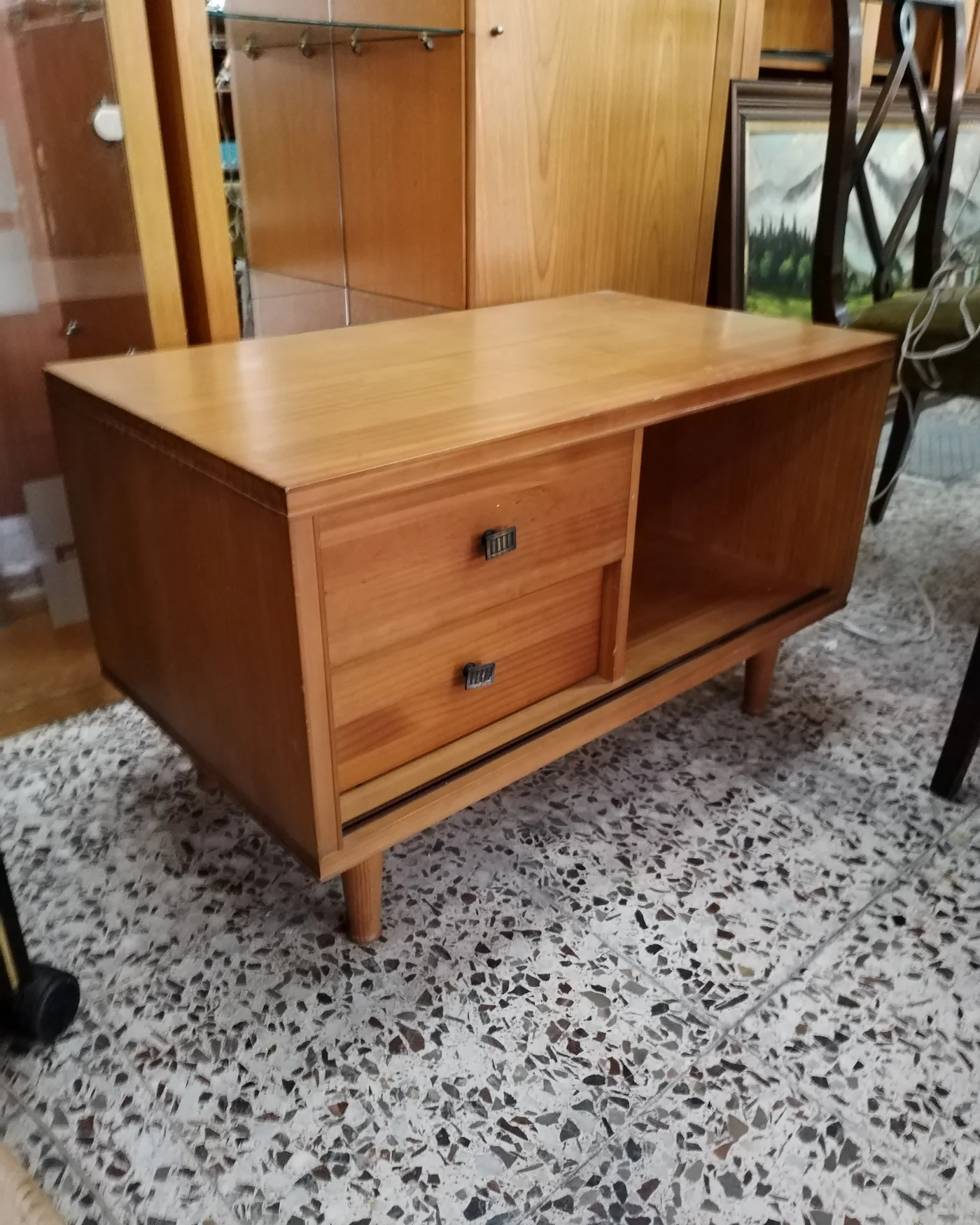 Mesa de tv madera - imagen 2