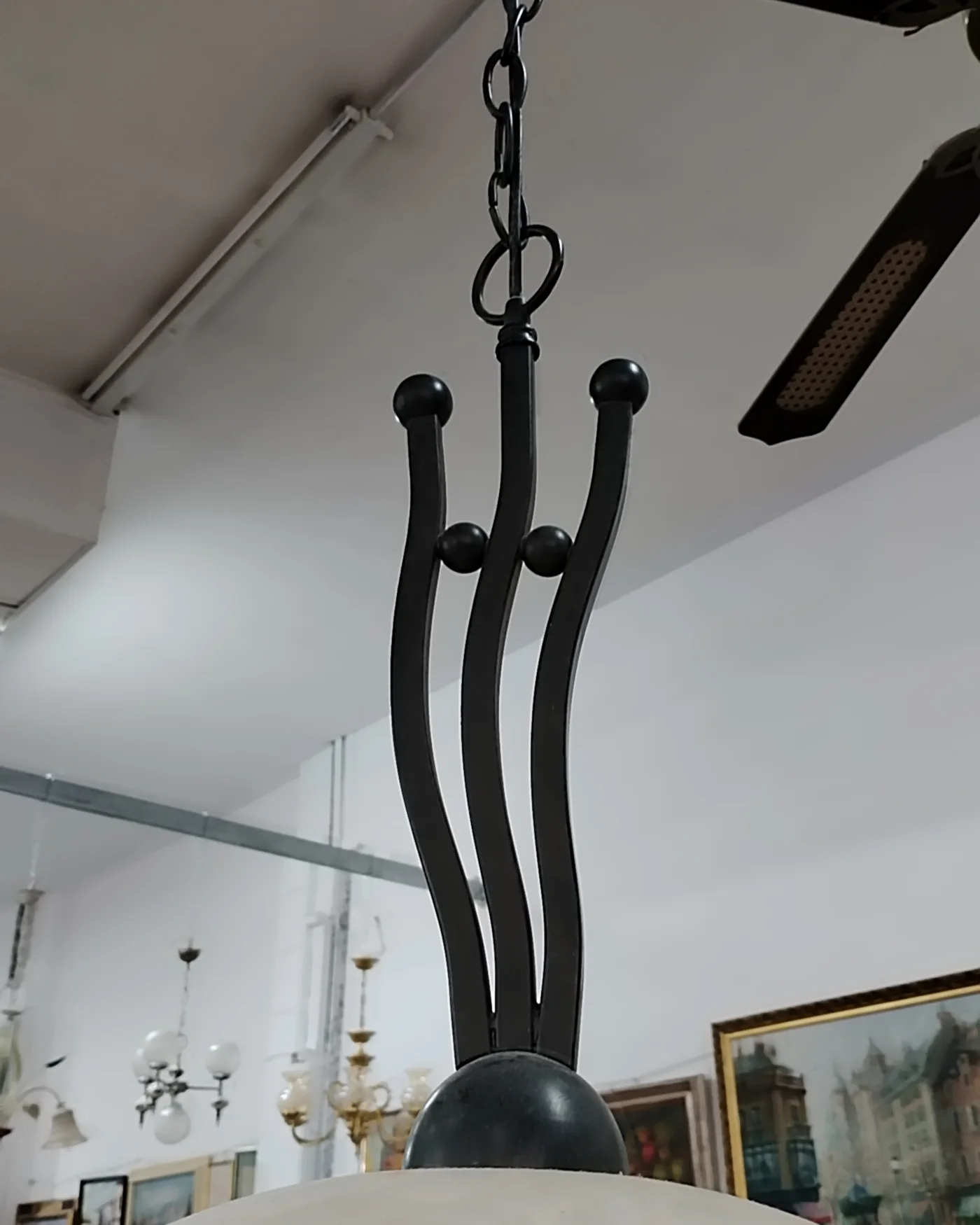 Lámpara de techo con cadena y diseño etrusco - imagen 4