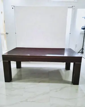 Mesa de centro elevable de madera oscura - miniatura 1