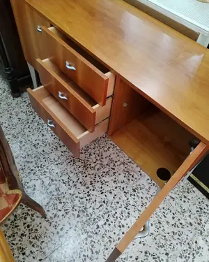 Aparador minimalista estilo años 70 - miniatura 2