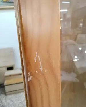 Mueble de salón de pino con vitrinas y cajones - miniatura 5