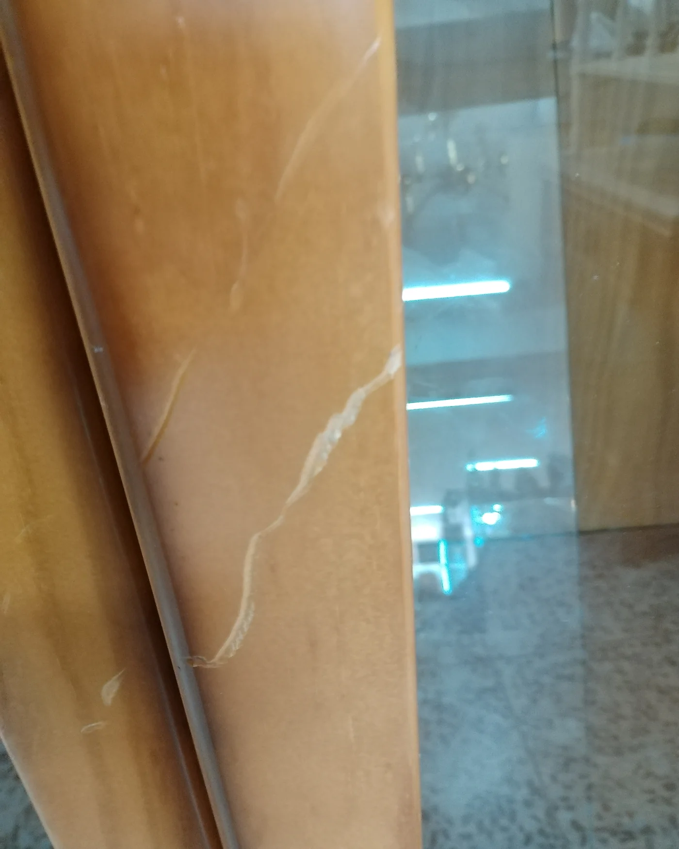 Mueble de salón de pino con vitrinas y cajones - imagen 7