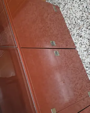 Mueble de comedor vintage rojo con detalles en mármol - miniatura 7