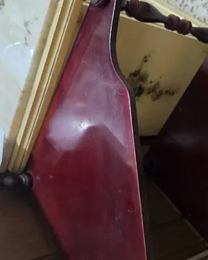 Estantería esquinera vintage de madera con tres niveles - miniatura 3
