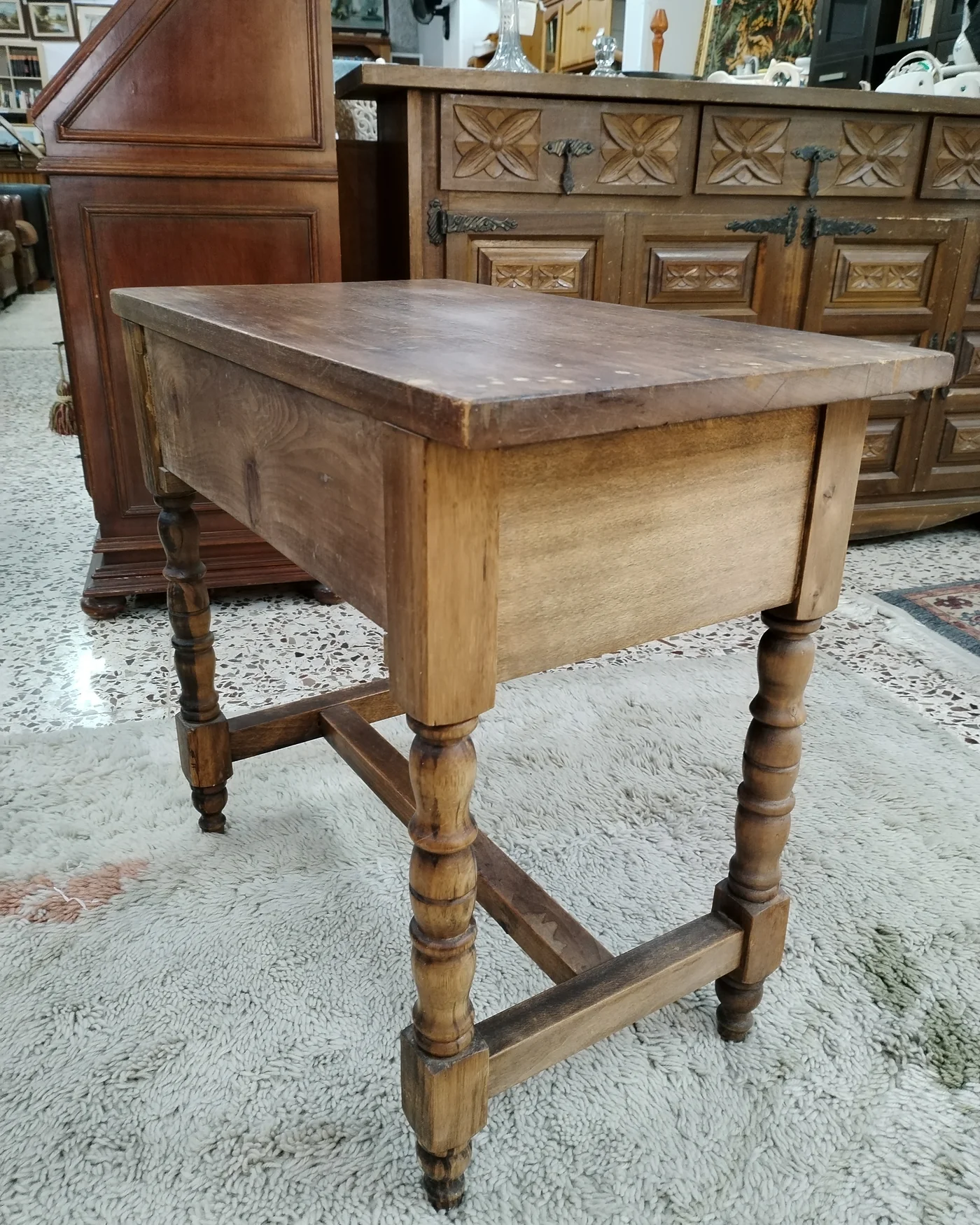 Mesa auxiliar estilo rústico con cajón - imagen 6