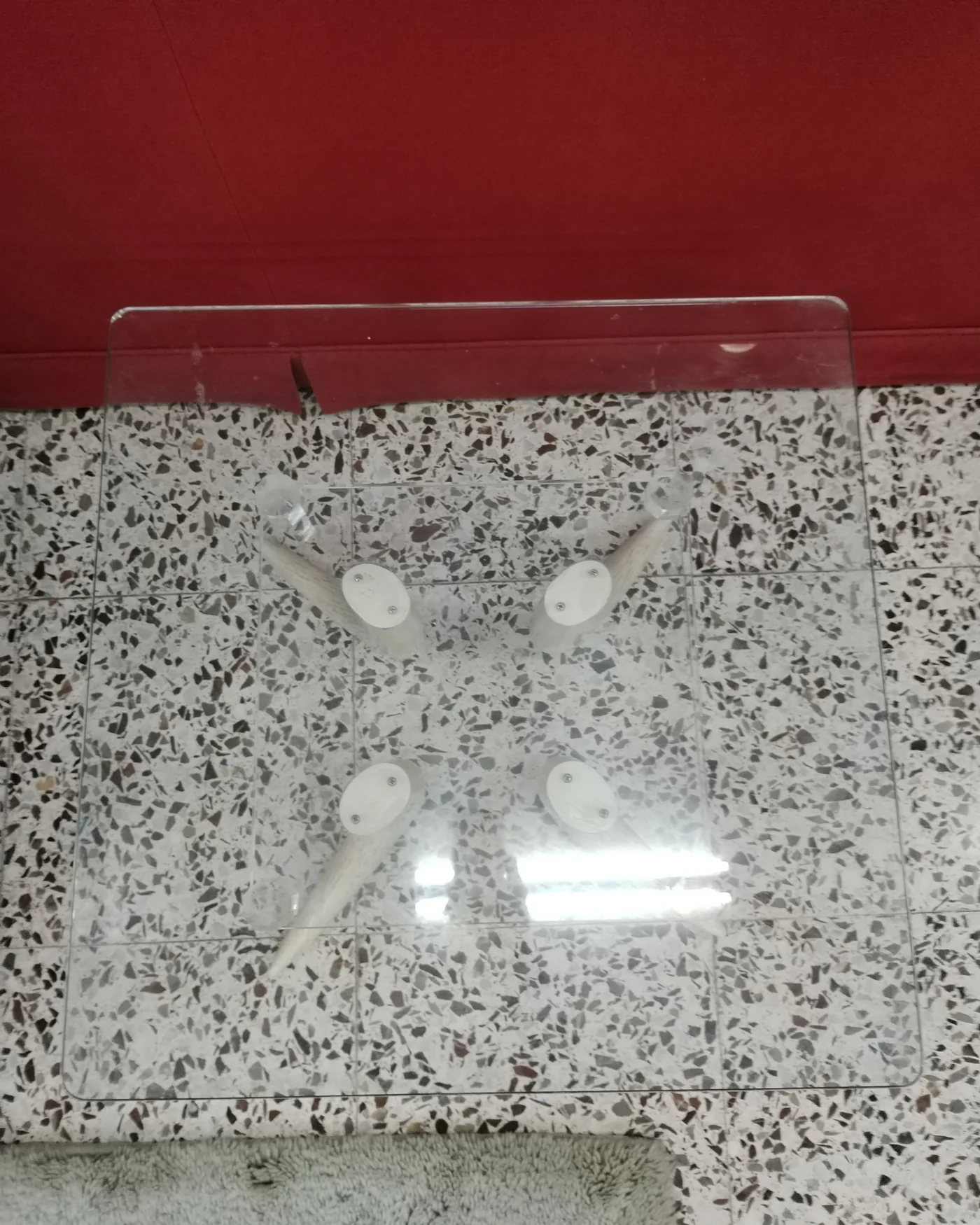 Mesa auxiliar con cuatro colmillos de elefante - imagen 5