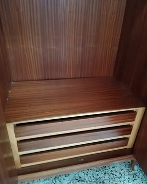 Armario de madera de cuatro puertas con estilo clásico - miniatura 6