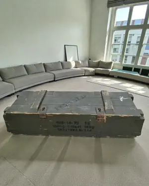 Caja de munición militar vintage de madera - miniatura 1