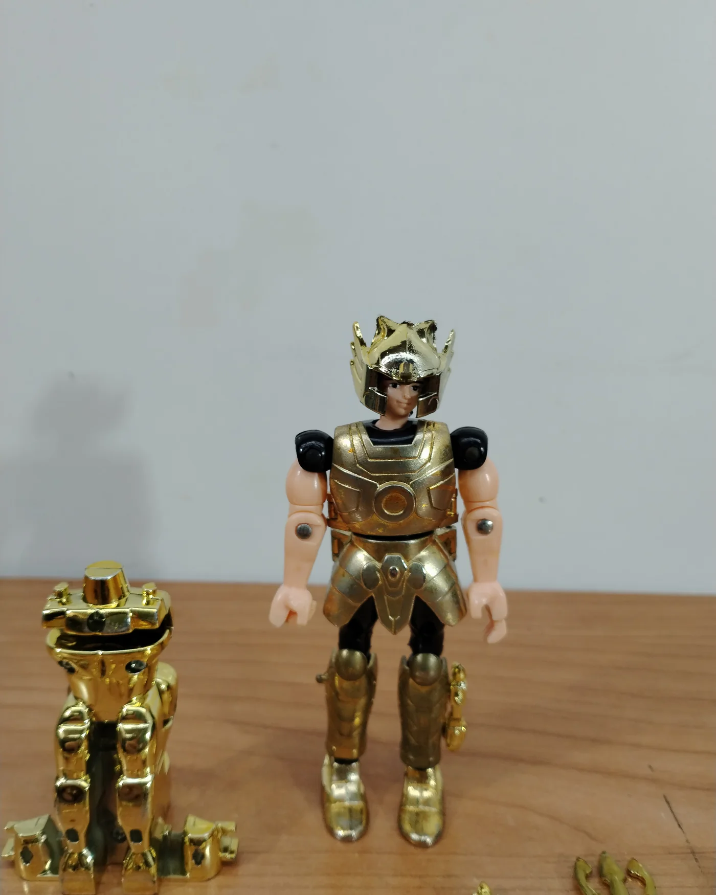 Figura saint seiya myth cloth de milo - imagen 1