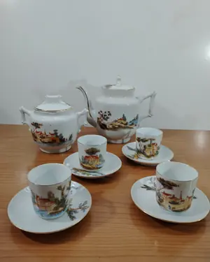 Juego de té o café de porcelana con paisaje - miniatura 1