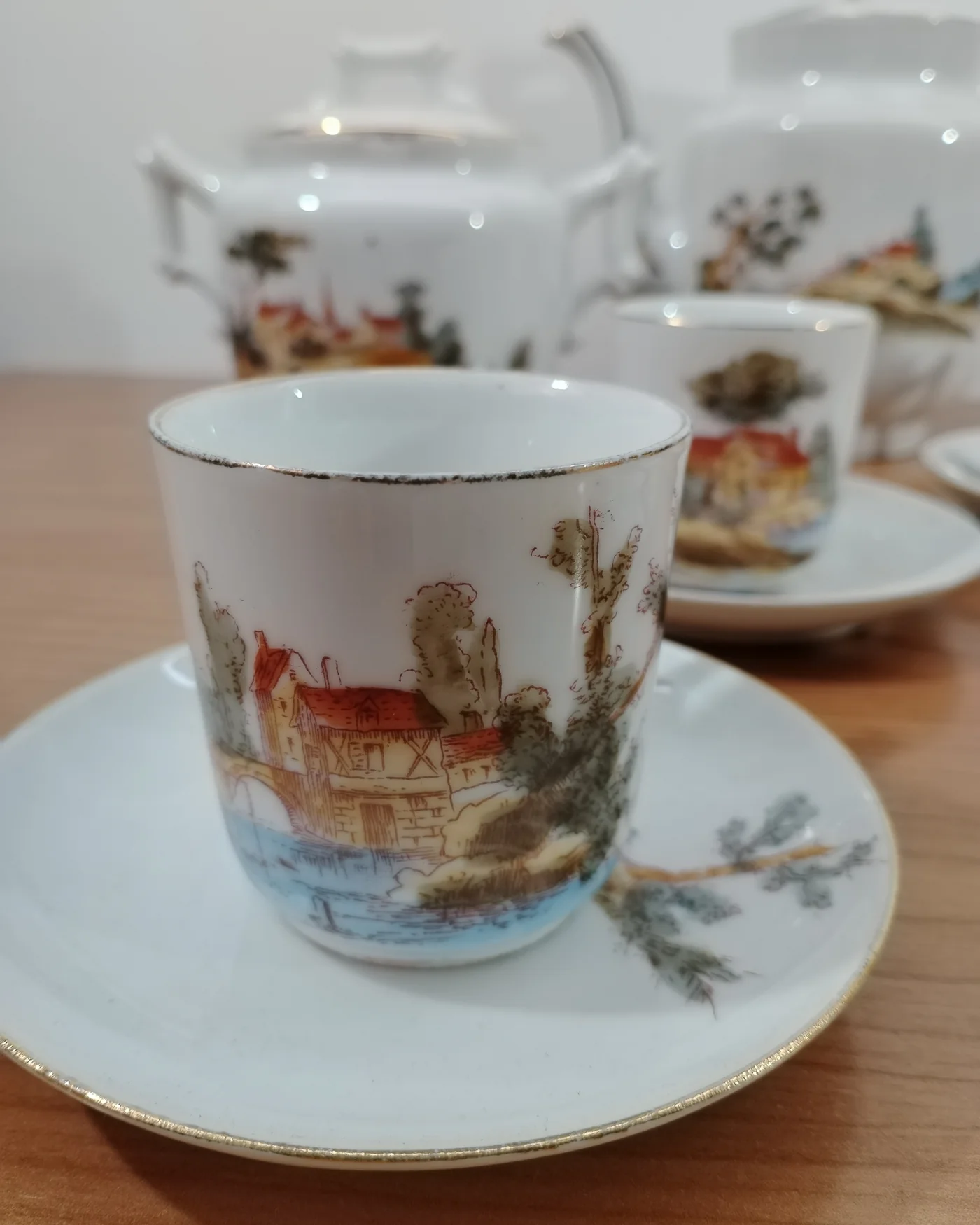 Juego de té o café de porcelana con paisaje - imagen 2