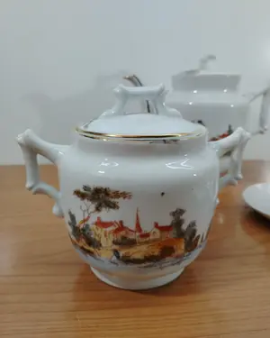 Juego de té o café de porcelana con paisaje - miniatura 3