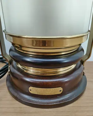 Lámpara vintage de estilo farol en latón y madera oscura - miniatura 2