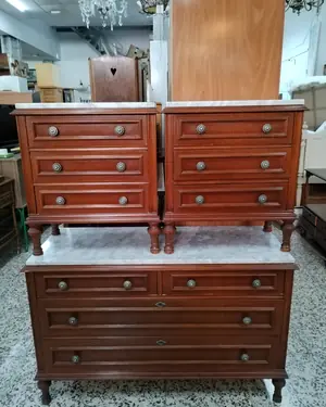 Conjunto de Cómoda y Mesitas de Noche Vintage con Tapa de Mármol - miniatura 2