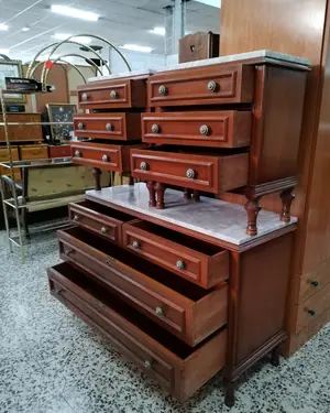 Conjunto de Cómoda y Mesitas de Noche Vintage con Tapa de Mármol - miniatura 3