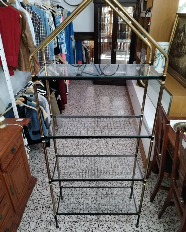 Estantería vintage de metal y cristal con forma de casa
