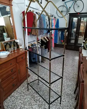 Estantería vintage de metal y cristal con forma de casa - miniatura 3