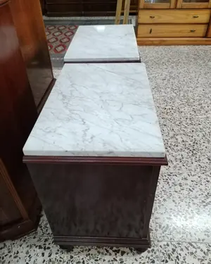 Pareja de mesitas de noche vintage con tapa de mármol - miniatura 4