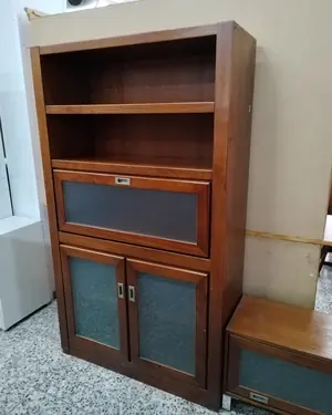 Mueble de salón modular de madera con vitrina y cajones - miniatura 5