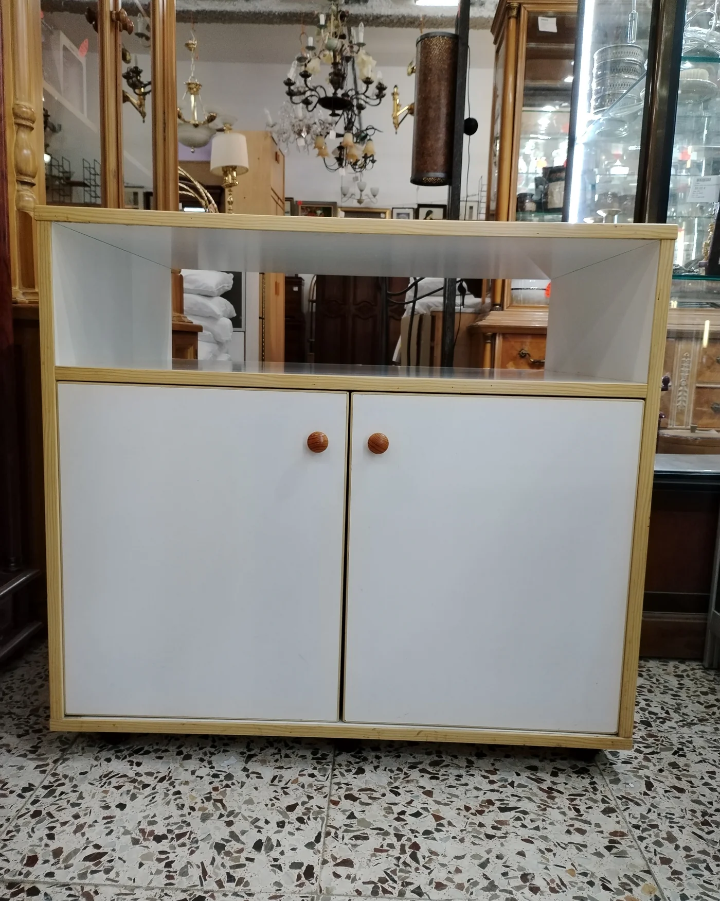MUEBLE BAJO DE ALMACENAMIENTO - imagen 1