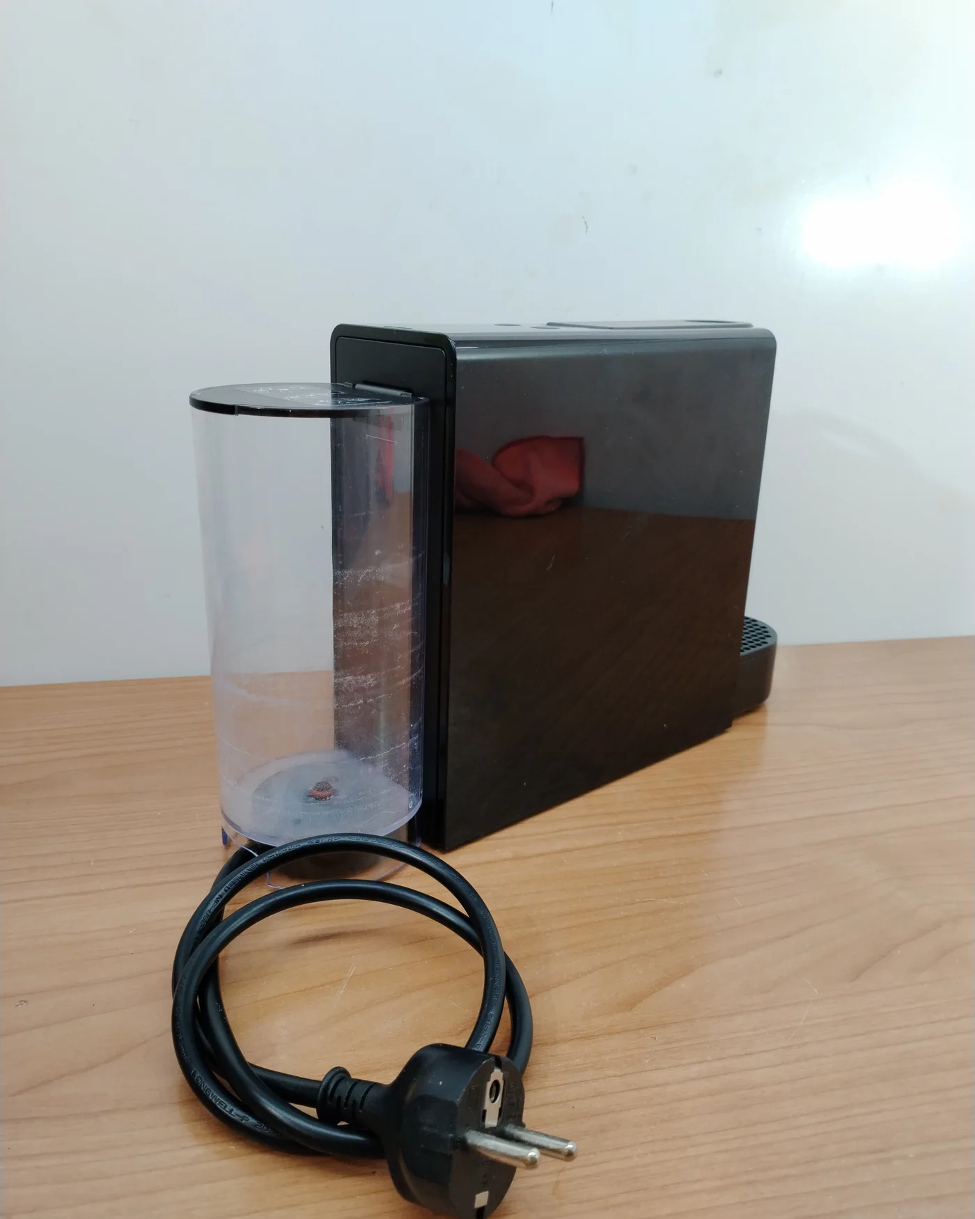 Cafetera Nespresso Essenza Mini - imagen 4