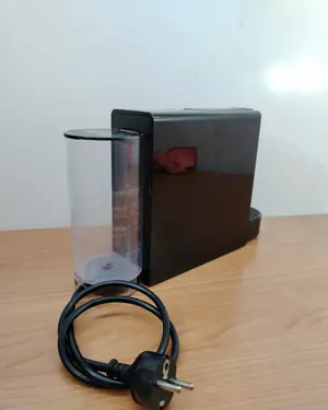 Cafetera Nespresso Essenza Mini - miniatura 4