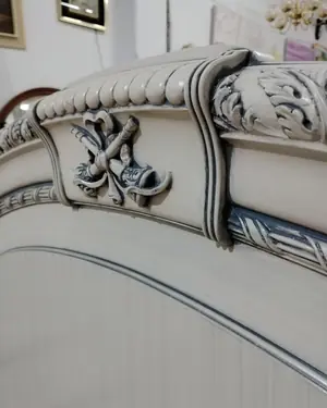 CAMA CLASICA TALLADA - miniatura 3