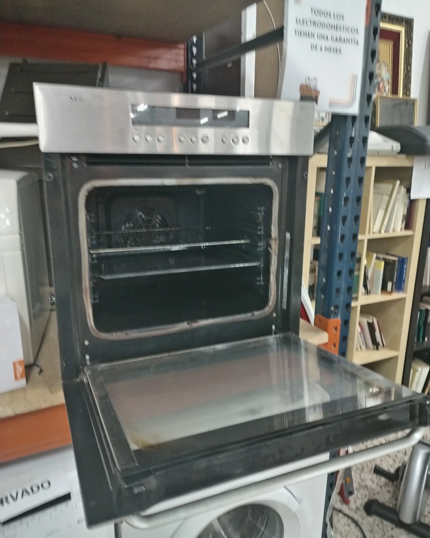 Horno eléctrico AEG de acero inoxidable - imagen 3