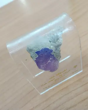 Trozo del muro de berlin en cristal - miniatura 3