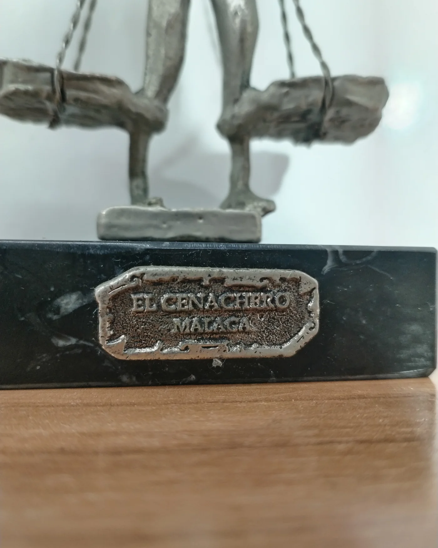 Escultura el cenachero malaga - imagen 3