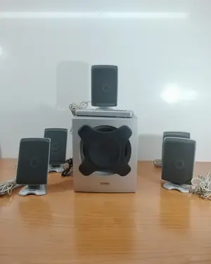Sistema de cine en casa philips con tecnología nxt - miniatura 1