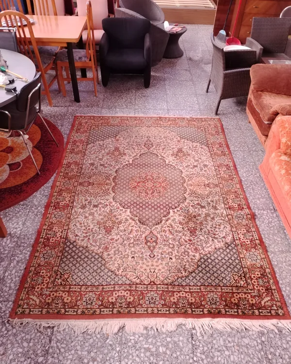 Alfombra anudada a mano de cachemira
