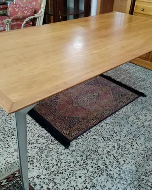 Mesa de comedor de madera con patas metálicas - miniatura 2