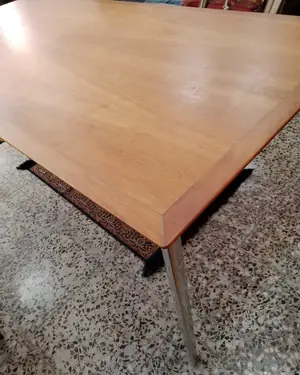 Mesa de comedor de madera con patas metálicas - miniatura 4